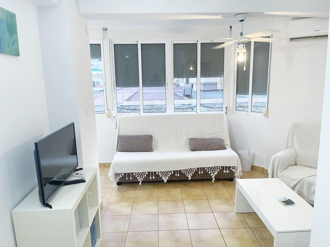 Apartamento Centrico Plazamar 4 Piscina Torre Del Mar Exterior photo