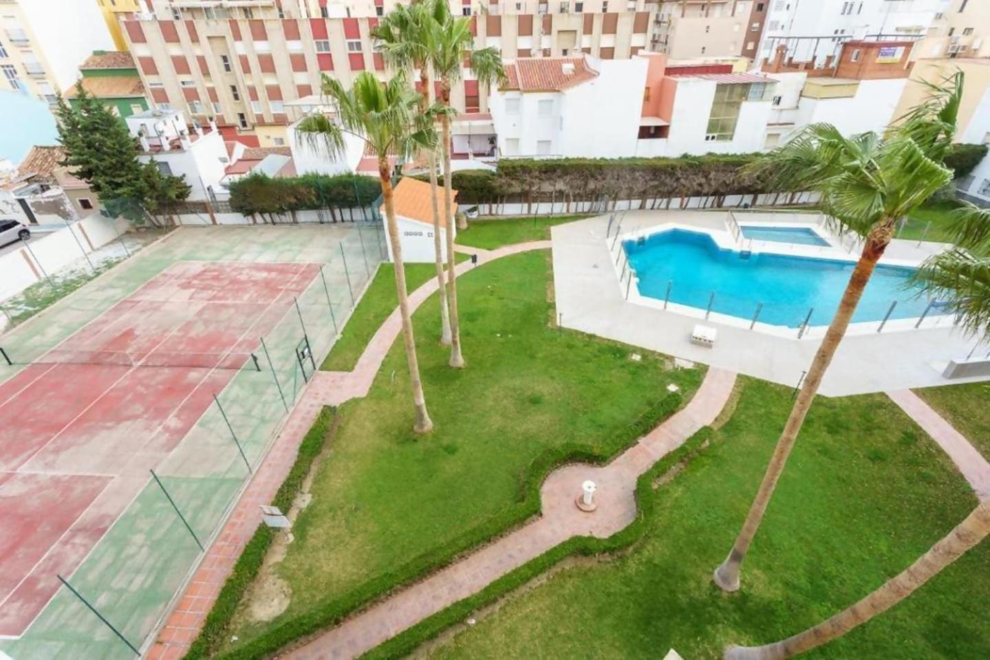 Apartamento Centrico Plazamar 4 Piscina Torre Del Mar Exterior photo